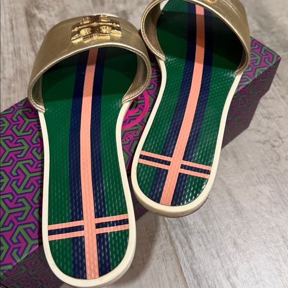 TORY BURCH - WOMEN’S GOLD LOGO JELLY SLIDE - SIZE 8 - Picture 3 of 9